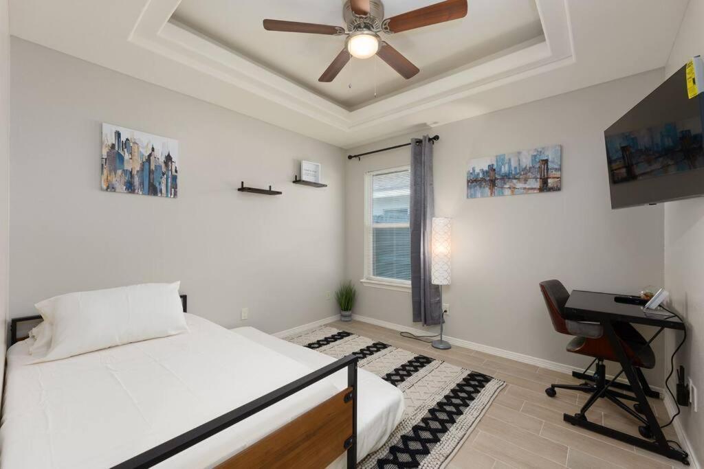 Cozy 3 Bed 2 Bath Apartment, Near Shopping Plazas, Expressway And Free Parking Edinburg Exteriér fotografie